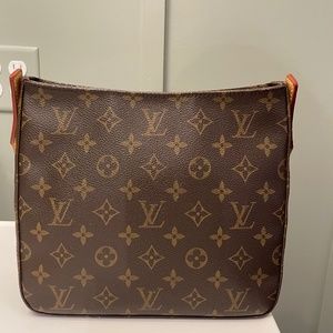 Louis Vuitton Looping Zippered Handbag MM
